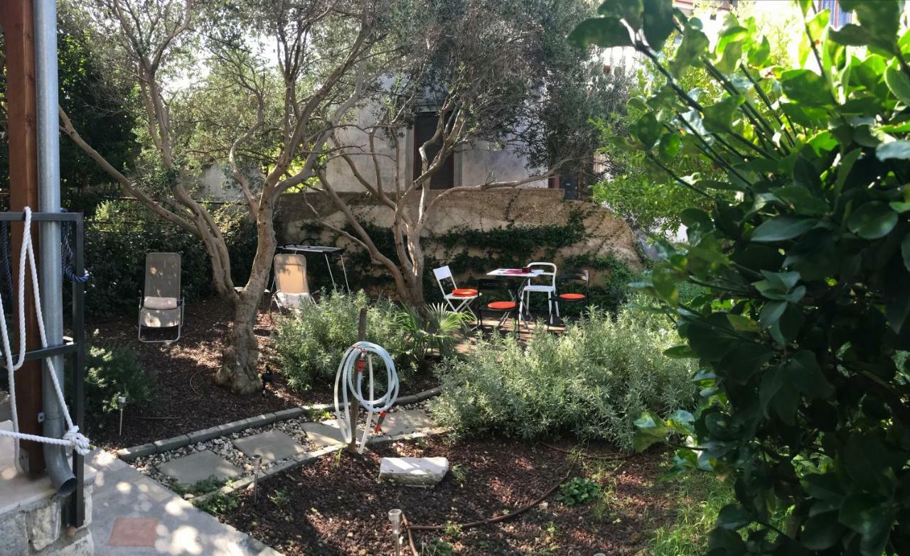 מאלי לוסיניי Season4All Apartments מראה חיצוני תמונה
